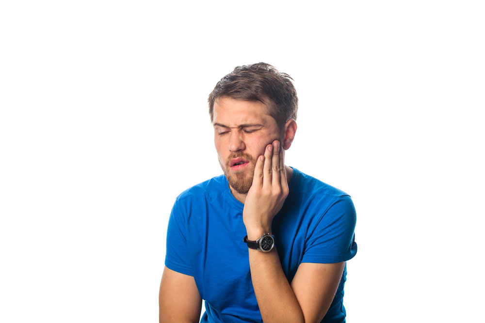 Patient feels pain in teeth